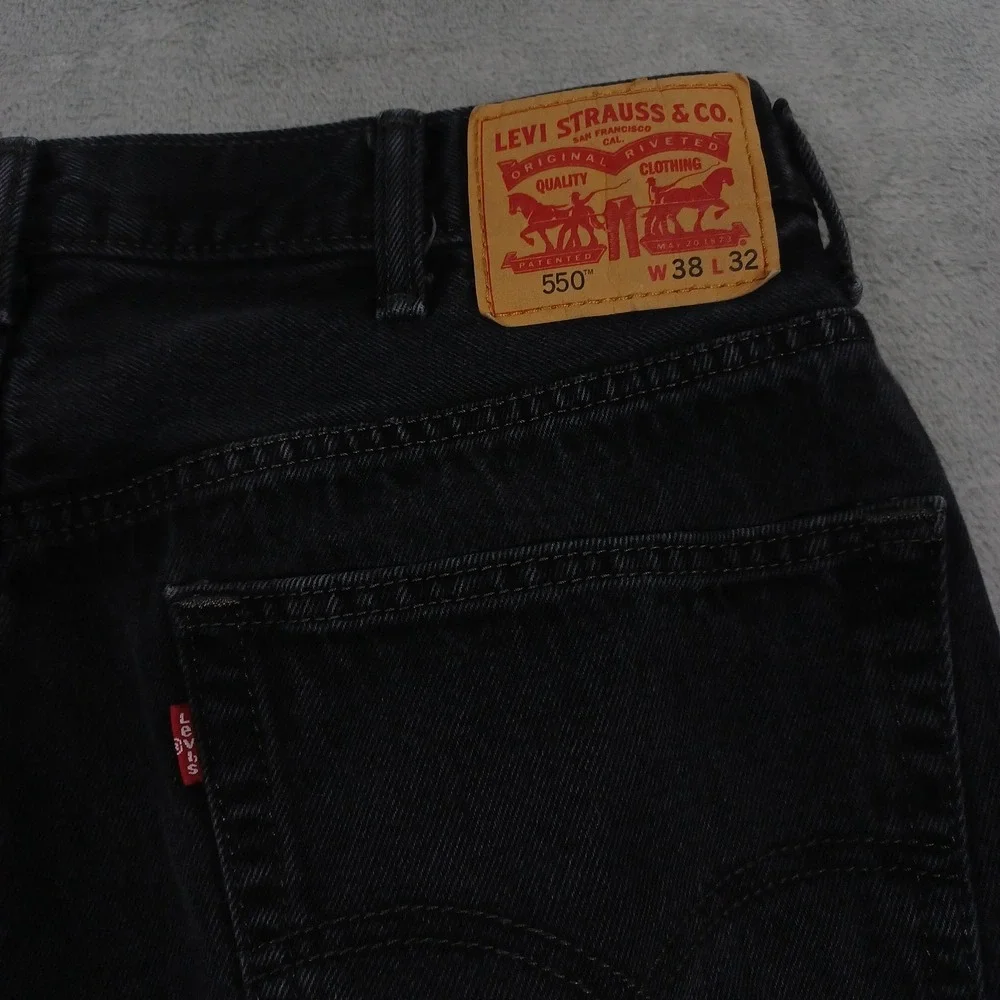 Levis 550 Jeans Mens 38x32‎ Black Denim Distressed Relaxed Fit Pockets Modern